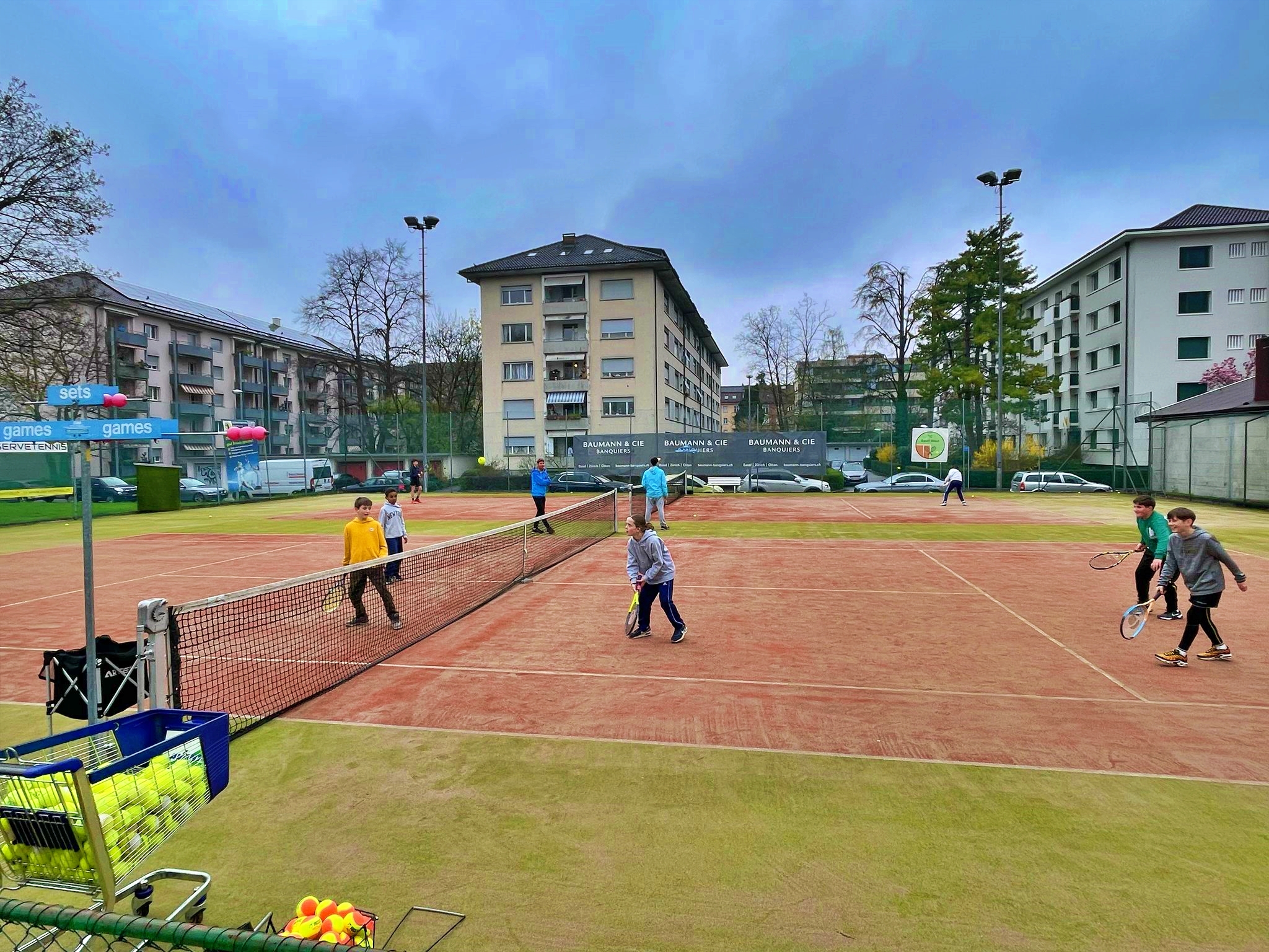 Tennisschule Basel - Professioneller Tennisunterricht am TC Basel West